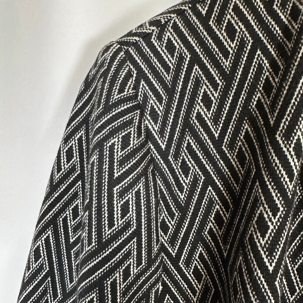 Chico's Black White Open Front Stretch Longline Blazer Jacket Sz 2 (L) Office - Picture 2 of 11